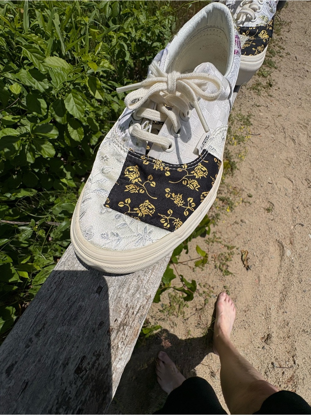Vans Floral Patchwork Low-Top Sneakers - White womens 8 men’s 6.5 - Picture 9 of 9
